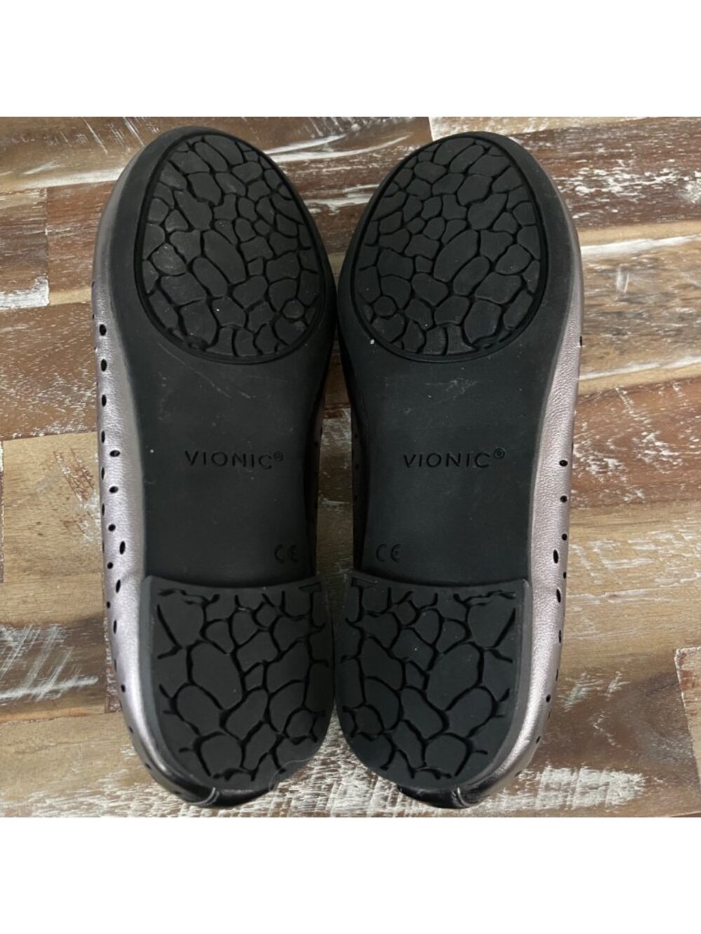 Vionic Womens Robyn II Perforated Leather Ballet Flats 7.5W Metallic Classic - Picture 12 of 14